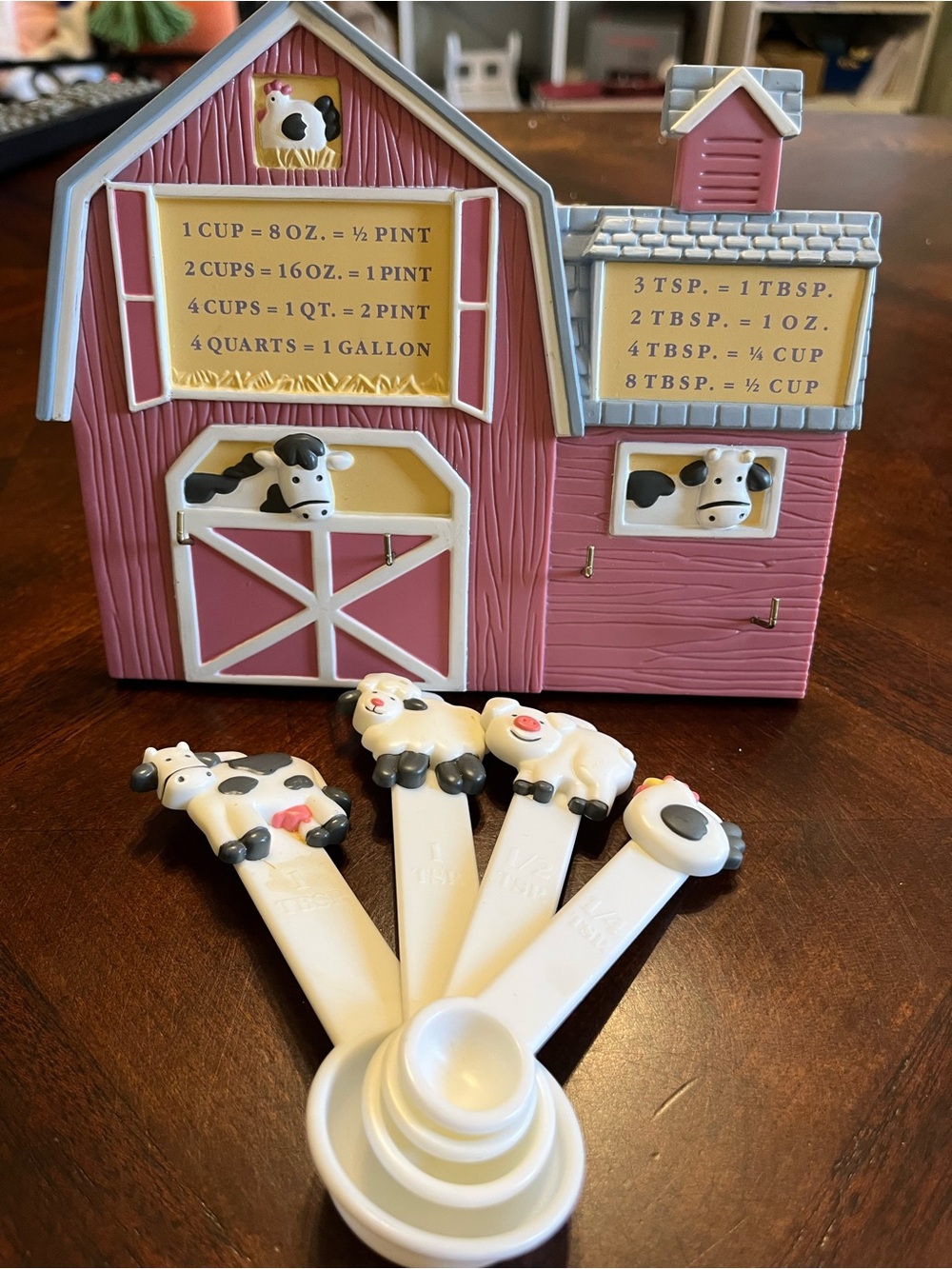 Avon Pink Barn Cow Measuring Spoon Set